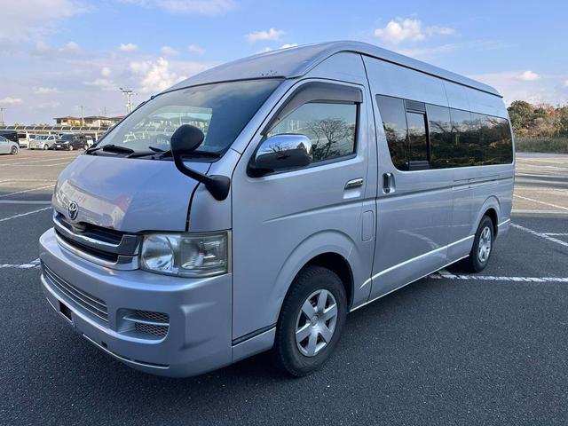 ハイエース グランドキャビンの画像